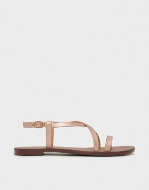 Charles & Keith Criss Cross Sandalen Flach Gold | 915FPAQBY