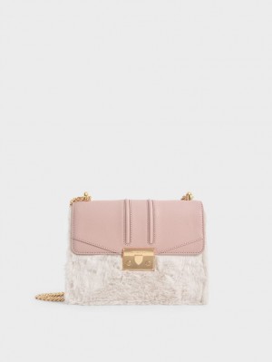 Charles & Keith Furry Push-Lock Schultertaschen Rosa | 941VHMWST