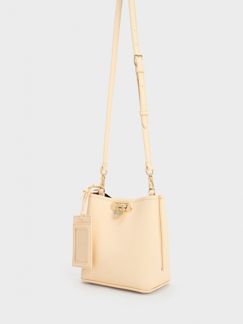 Charles & Keith Alcott Bucket Tasche Beige | 803YOGNPC