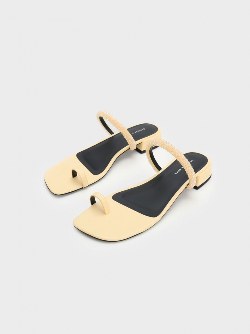 Charles & Keith Beaded Kappe-Ring Sandalen Flach Gelb | 270AEWYPO