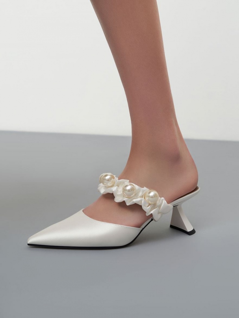 Charles & Keith Blythe Bead Embellished Satin Pumps Weiß | 398IYTGBH