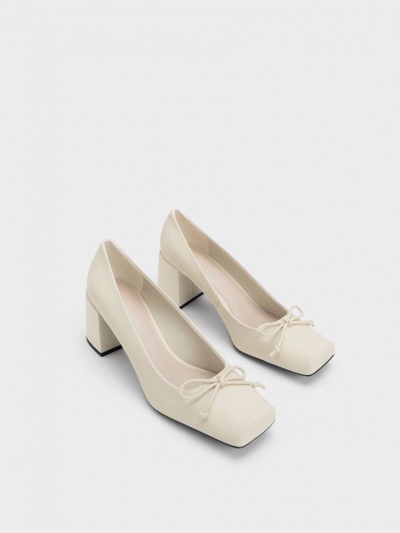 Charles & Keith Bow Square-Kappe Pumps Weiß | 640ZJASHY