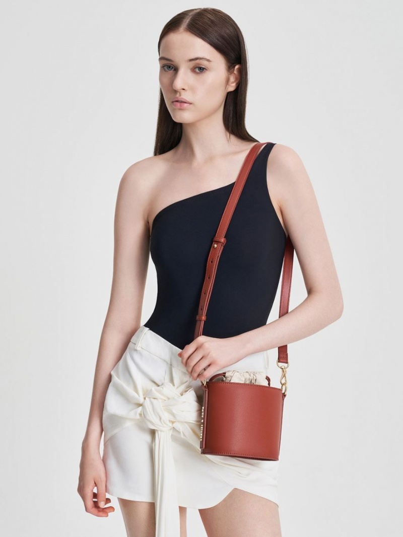 Charles & Keith Catena Bucket Tasche Dunkelrot | 417HFRSMB