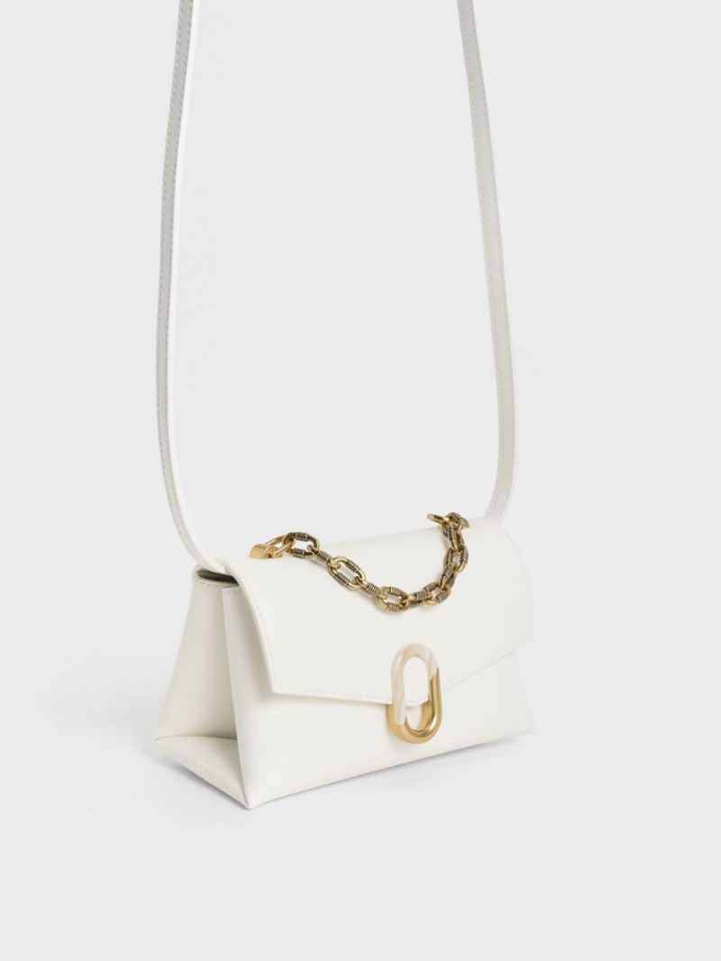 Charles & Keith Chain Riemen Envelope Crossbody Taschen Weiß | 629OHVCTP