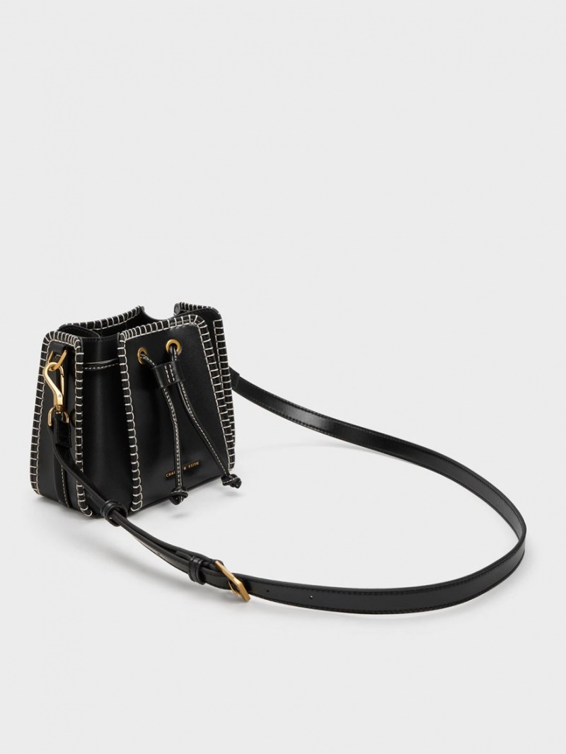 Charles & Keith Circe Stitch-Trim Bucket Tasche Schwarz | 802JCTBAS