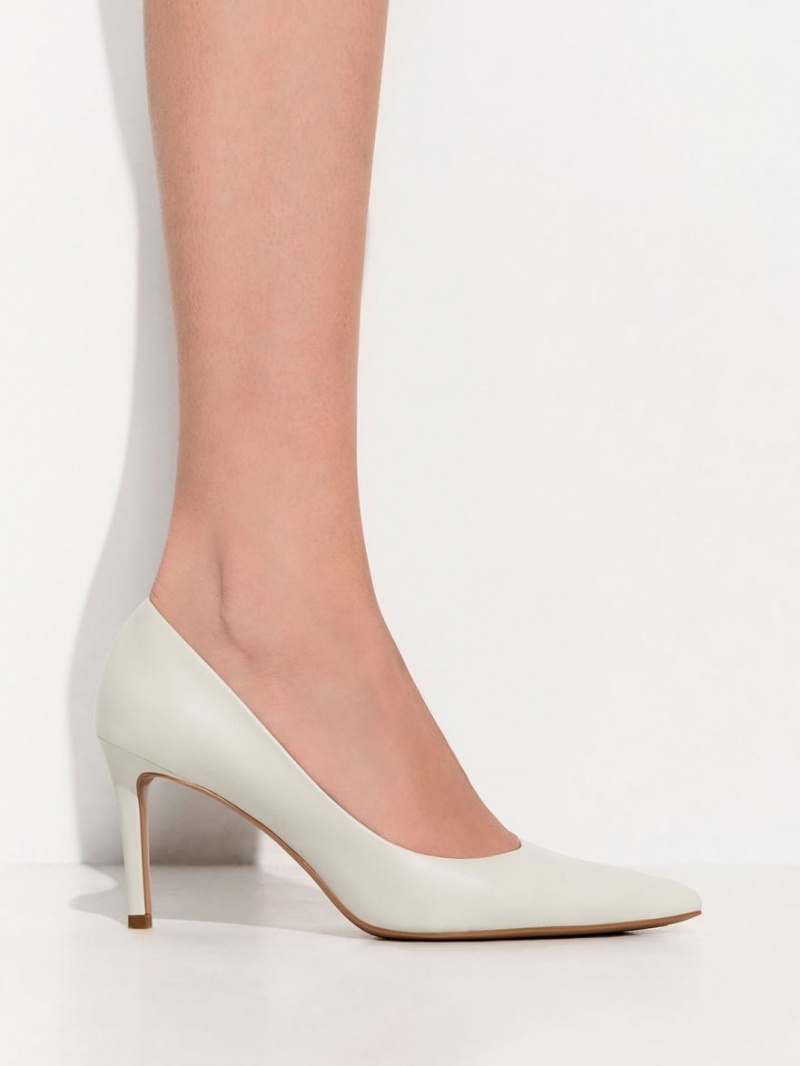 Charles & Keith Emmy Pointed-Kappe Pumps Weiß | 529SFKRLN