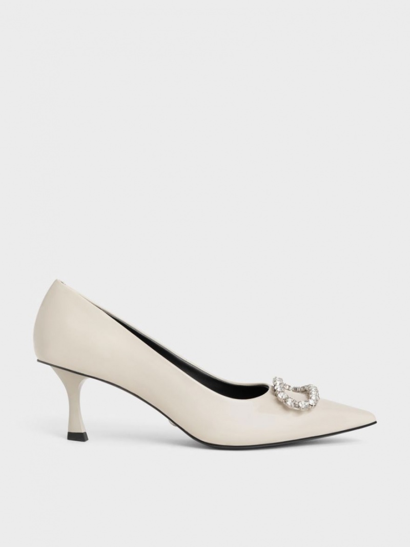 Charles & Keith Gem-Embellished Lack Leder Pumps Weiß | 351VBXPEF