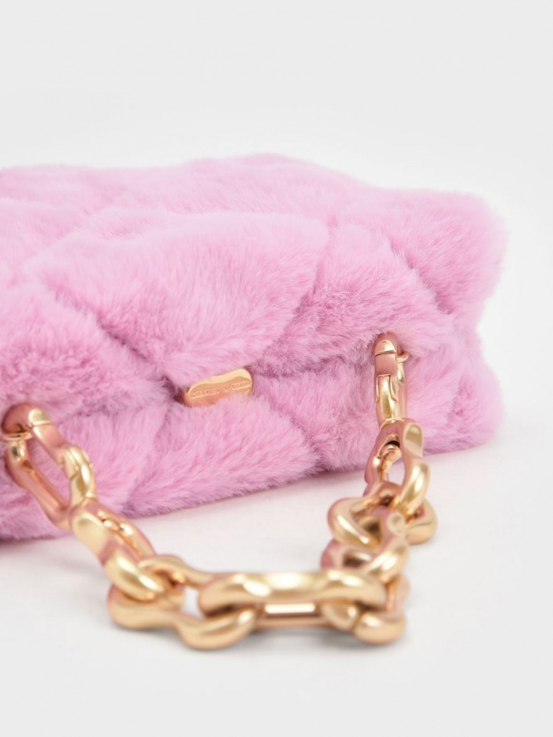 Charles & Keith Gemma Chunky Chain Handle Furry Gesteppt Boxy Crossbody Taschen Rosa | 705ETNOAK