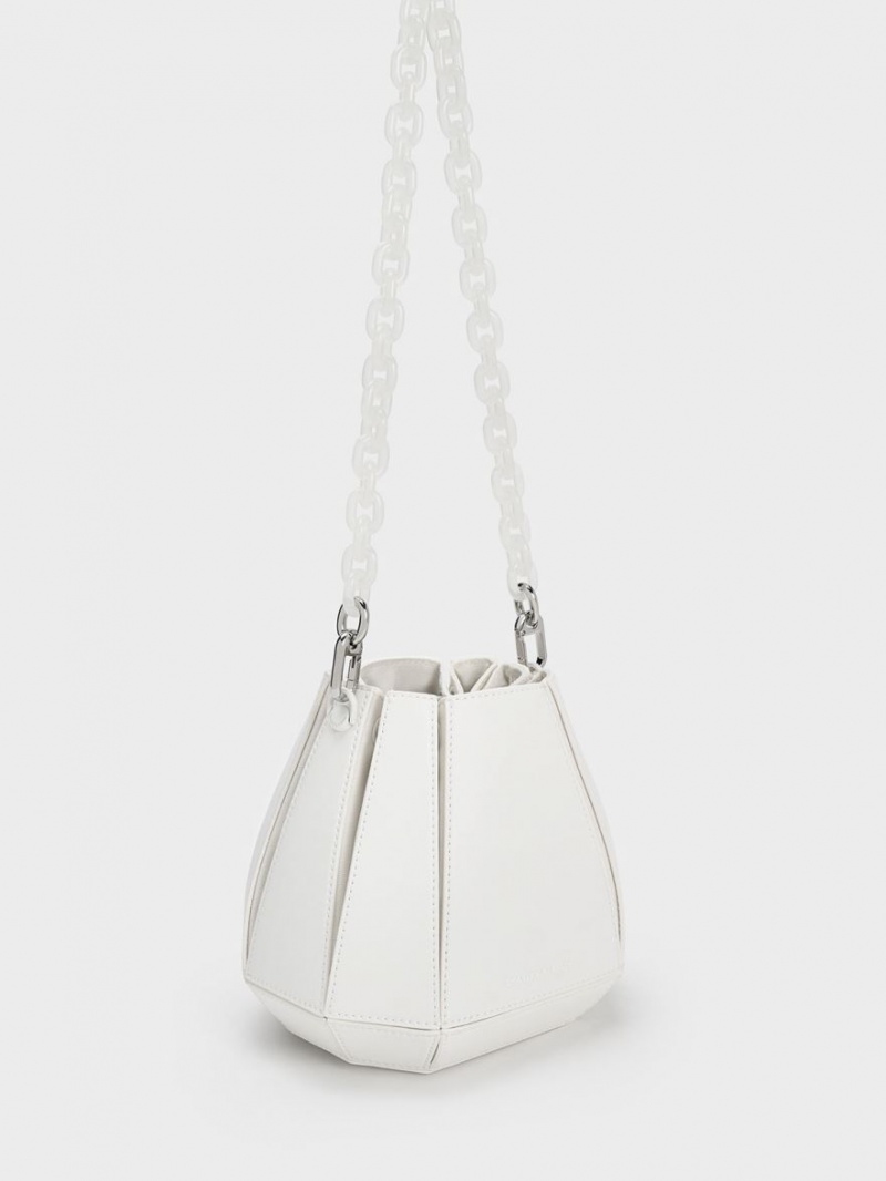 Charles & Keith Geometric Structured Bucket Tasche Weiß | 062EUDGSC