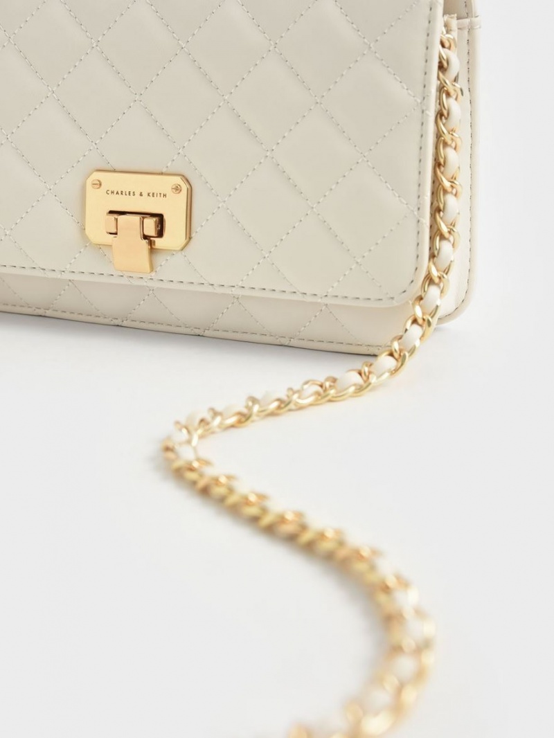 Charles & Keith Gesteppt Push-Lock Clutch Tasche Weiß | 906NGRVUL