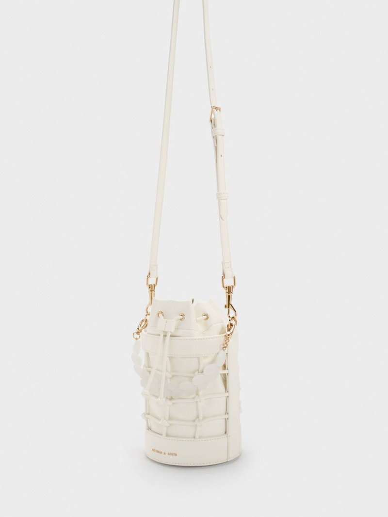 Charles & Keith Heart Motif Caged Bucket Tasche Weiß | 187YJBZWU