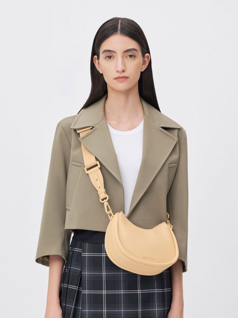 Charles & Keith Lana Curved Schultertaschen Beige | 362LAZGTW