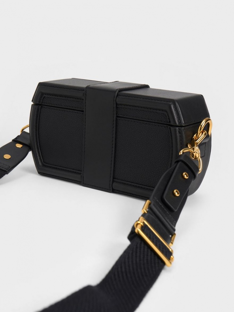 Charles & Keith Leona Belted Geometric Clutch Tasche Schwarz | 903HRZNUG