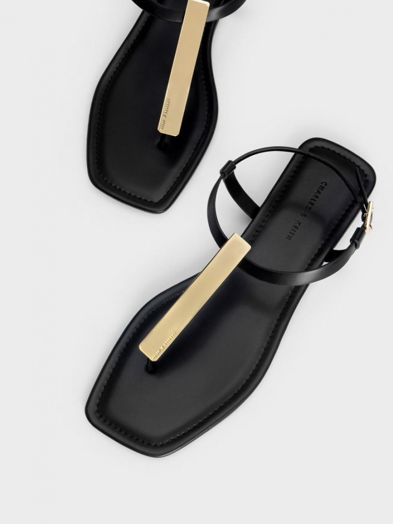 Charles & Keith Metallic Accent T-Bar Tanga Sandalen Flach Schwarz | 680YUCDQR