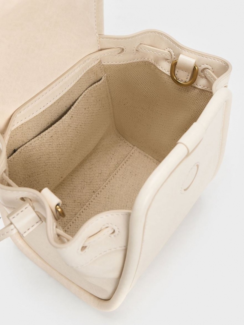 Charles & Keith Mini Ashby Top Handtasche Weiß | 921SNTKLA