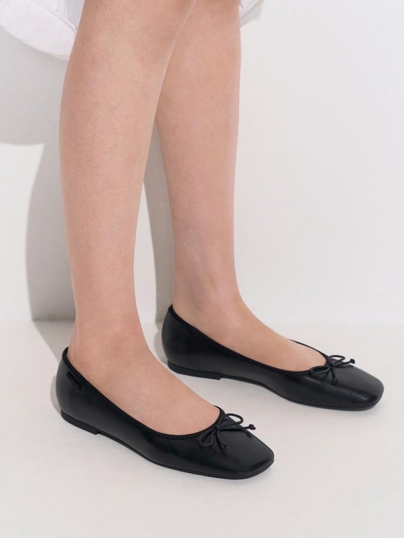 Charles & Keith Rhea Bow Ballerinas Schwarz | 932CGPHIS