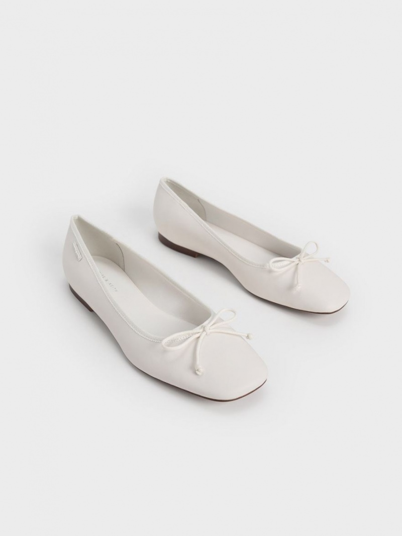 Charles & Keith Rhea Bow Ballerinas Weiß | 748HAZFYB