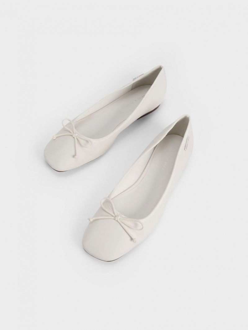 Charles & Keith Rhea Bow Ballerinas Weiß | 748HAZFYB