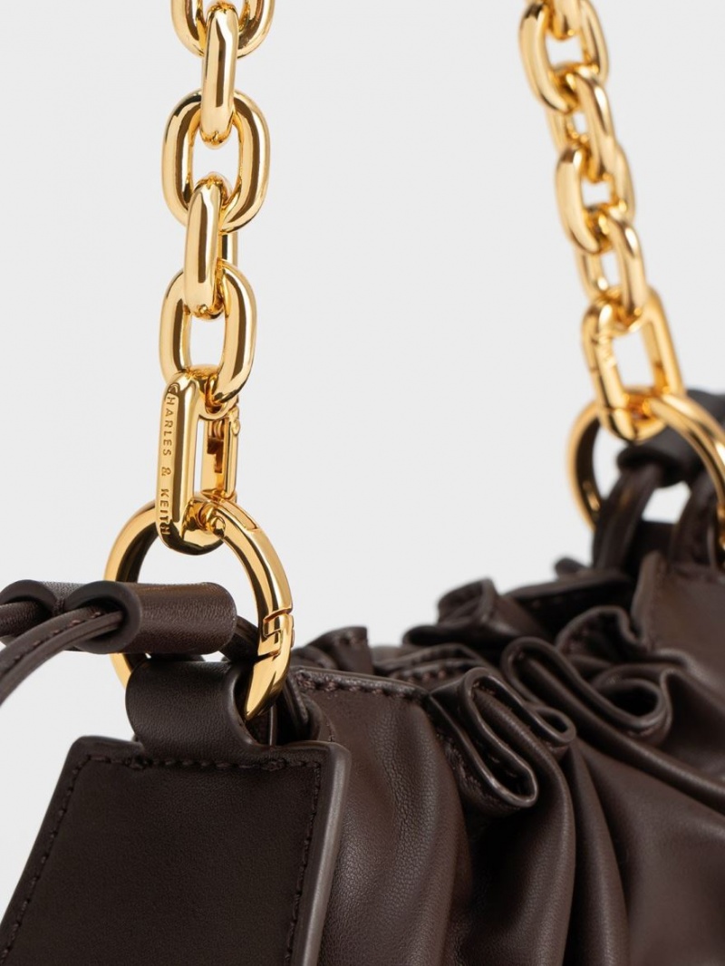 Charles & Keith Ruched Chain Handle Drawstring Schultertaschen Dunkelbraun | 381TVUPGB