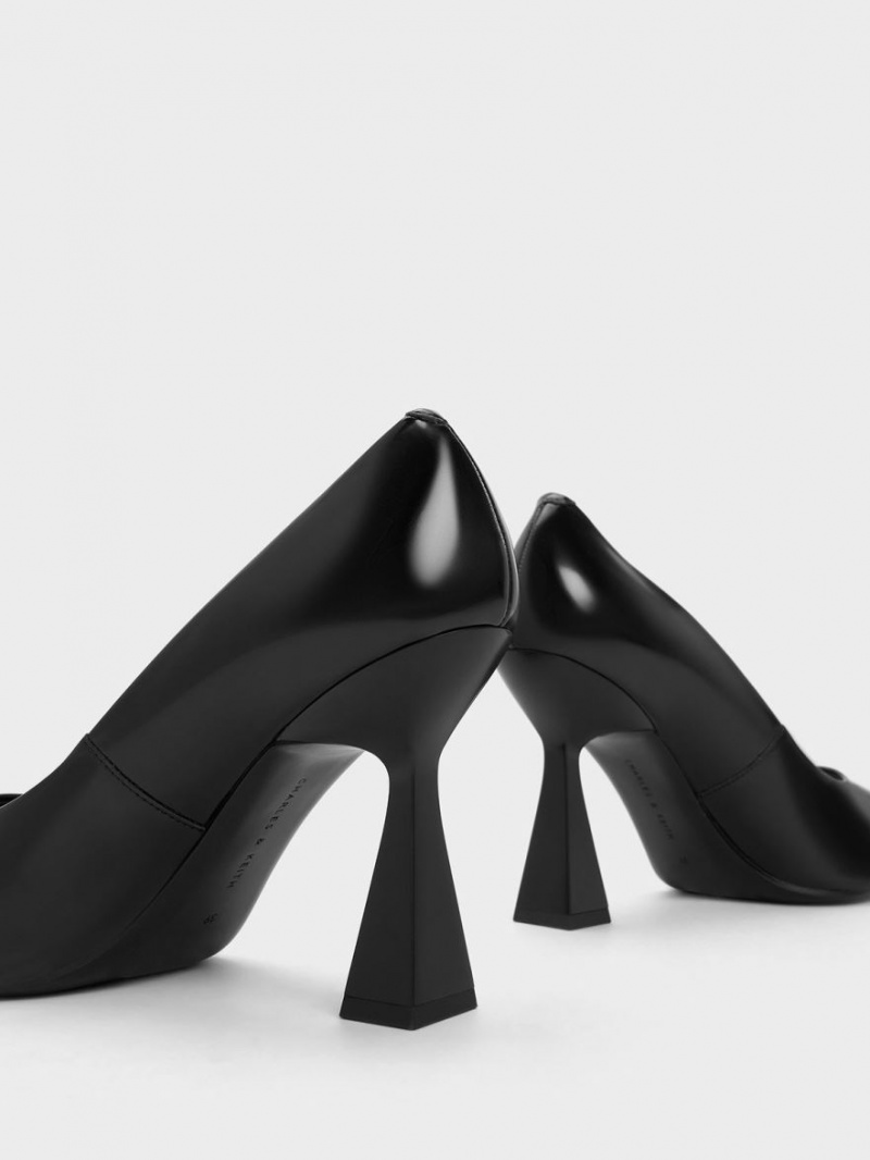 Charles & Keith Trapeze Heel Pointed-Kappe Pumps Schwarz | 815NBECXV